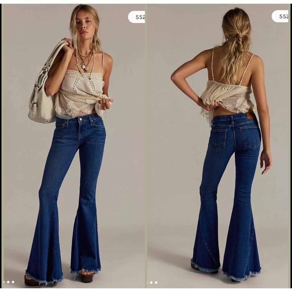 Free People We The Free Emre Low Rise Flare Jeans Daisy Blue Bell Bottom Size 28